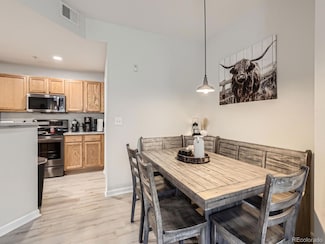5755 N Genoa Way Unit 14-105, Aurora, CO 80019