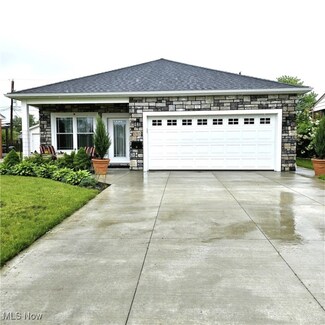 6363 Lockhaven Dr, Brookpark, OH 44142