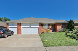 5441 Basswood Ct W, Springfield, MO 65802