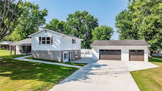 527 S Market St, Carmichaels, PA 15320