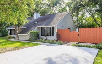 1111 Astor Dr, Mount Pleasant, SC 29464