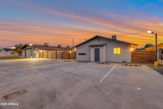5501 W Orangewood Ave, Glendale, AZ 85301