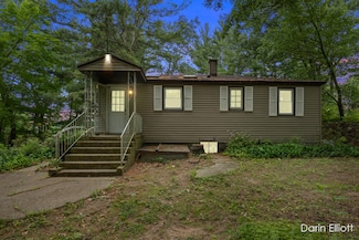 7985 S Island View Dr, Newaygo, MI 49337