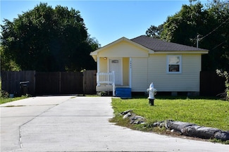2943 Memorial Park Dr, New Orleans, LA 70114
