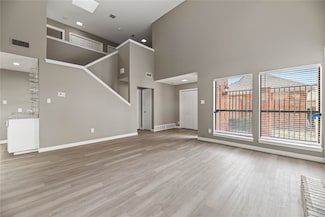 6205 Bellaire Dr S, Fort Worth, TX 76132