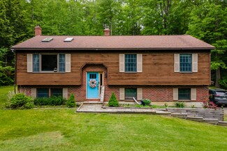 3402 Middle Rd, Sidney, ME 04330