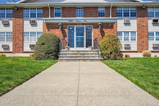 1000 Knapps Hwy Unit 23, Fairfield, CT 06825