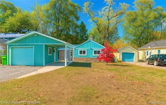 100 Danforth St, White Lake, MI 48386