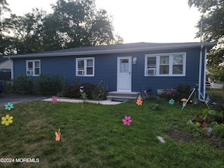 200 Pacific Ave, Beachwood, NJ 08722