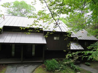 401 Old Quechee Rd Unit B, Hartford, VT 05001