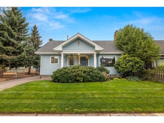 7044 NE Davis St, Portland, OR 97213