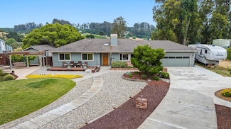 17529 Cross Rd, Salinas, CA 93907
