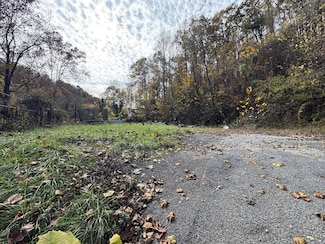 2348 Trace Fork Rd, South Charleston, WV 25309