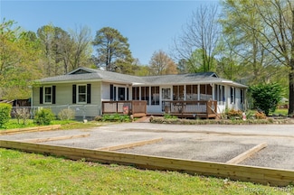 9819 George Washington Memorial Hwy, Gloucester, VA 23061