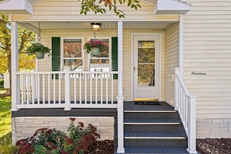 19 Robert Rd, Plainville, MA 02762