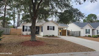 637 Lanvale Hills Cir NE, Leland, NC 28451