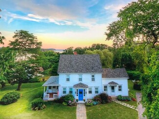 14 Tarratine St, Castine, ME 04421