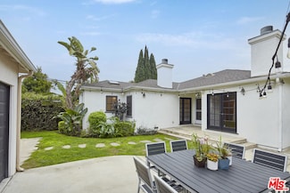1926 Greenfield Ave, Los Angeles, CA 90025