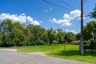 2602 E 16th St, Tulsa, OK 74104