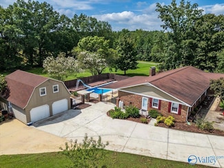 354 Hills Chapel Rd, Hazel Green, AL 35750