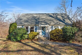 311 Snake Hill Rd, North Scituate, RI 02857