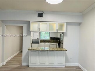 1135 92nd St Unit 202, Bay Harbor Islands, FL 33154