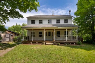 1642 Pucker St Unit 3, Stowe, VT 05672