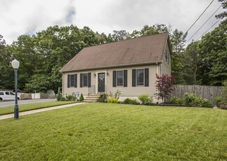 23 Freemens Cir, Assonet, MA 02702