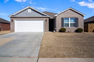 8405 E 162nd St S, Bixby, OK 74008