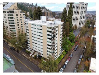 2211 SW Park Place Unit 303, Portland, OR 97205