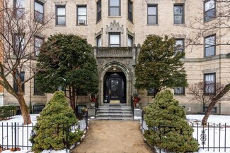51 Park Dr Unit 32, Boston, MA 02215