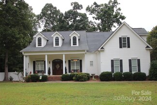 509 Flying Eagle Dr, Clover, SC 29710