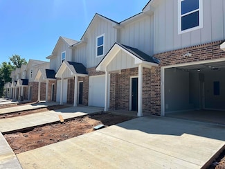 500 Mount Sylvan St, Lindale, TX 75771
