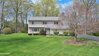 7 Cedar Ln, Lenox, MA 01240