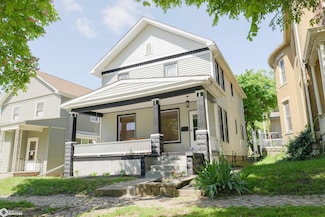 819 N 3rd St, Burlington, IA 52601