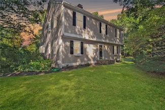 60 Tower Hill Rd, Tiverton, RI 02878