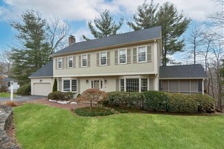80 Laurie Ln, Wrentham, MA 02093