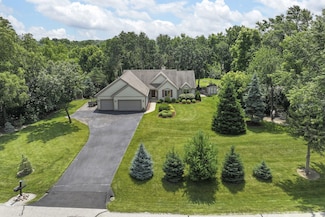 W223S7650 Alma Ln, Big Bend, WI 53103