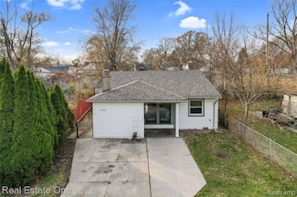 23765 Wellington Ave, Warren, MI 48089