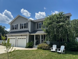7 Hidden Meadows Dr, Charlestown, RI 02813