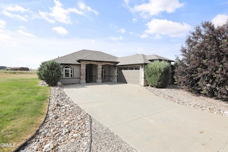 2004 16th St E, Williston, ND 58801