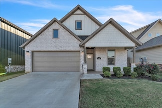 1702 W Broadway Place, Rogers, AR 72758