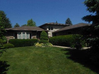 7920 Glen Ln, Darien, IL 60561