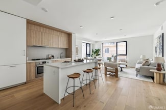 915 N Point St Unit J5, San Francisco, CA 94109