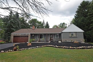3165 E Sprague Rd, Seven Hills, OH 44131