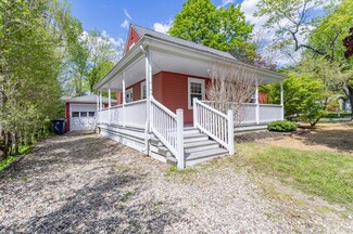3197 Oakwood St, Ann Arbor, MI 48104