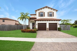 2525 NE 2nd Dr, Homestead, FL 33033