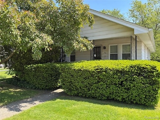 28 Lincoln St, Oxford, MI 48371