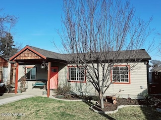 1319 S 15th Ave, Yakima, WA 98902