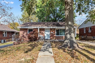 8803 Forest Ave, Saint Louis, MO 63114